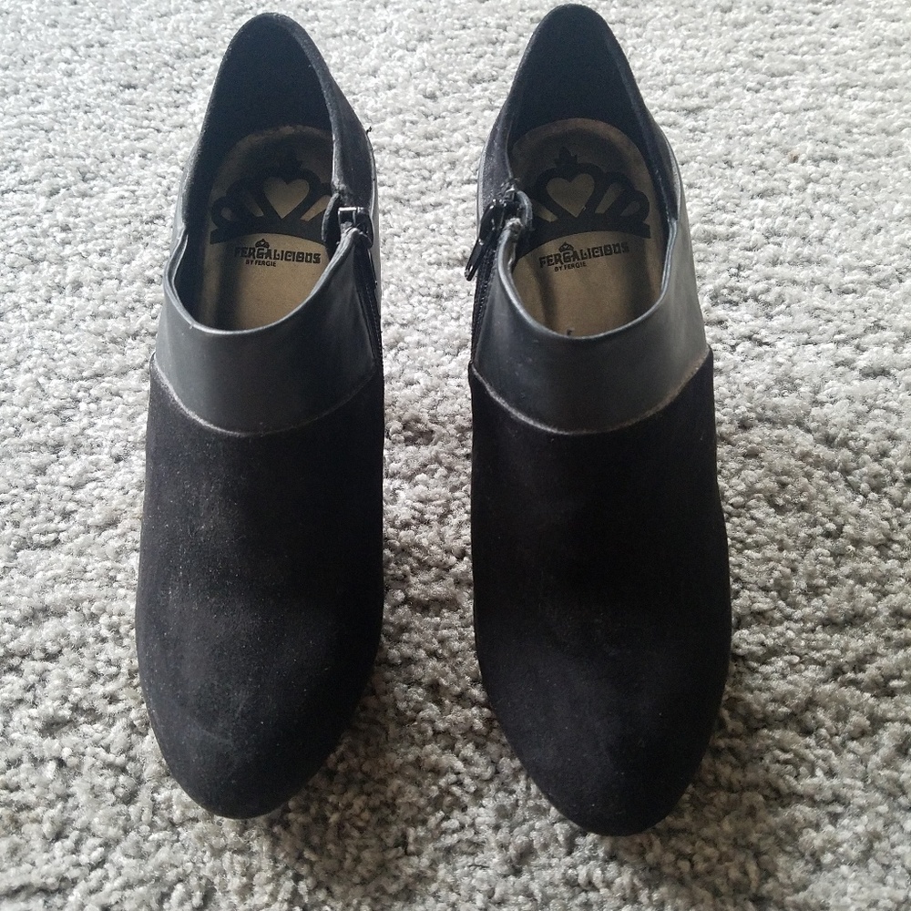 Fergalicious Black Leather and Suede Booties, size - Picture 4 of 4